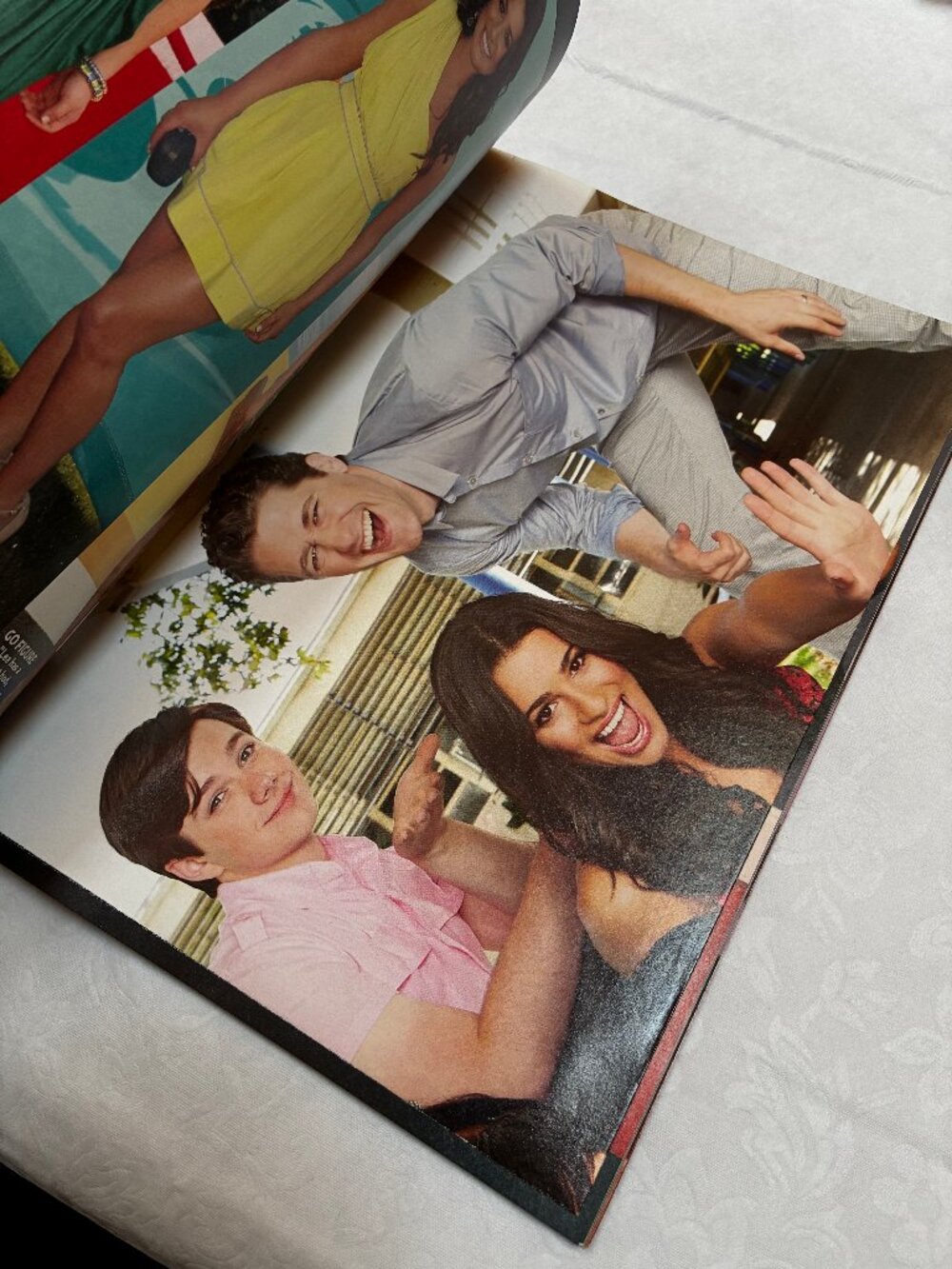 Glee! The Complete Guide US Magazine May 2011 *ALL POSTERS INCLUDED* - Picture 6 of 9